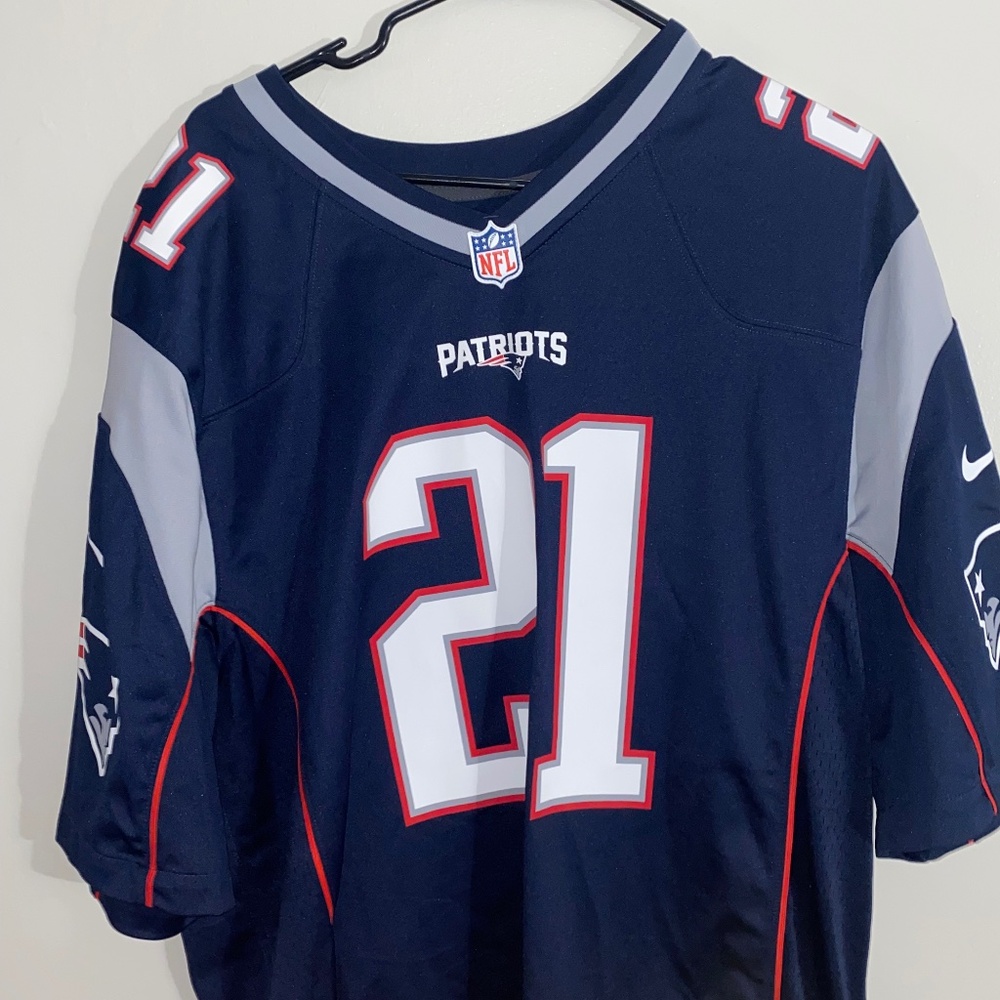 Malcolm Butler XL Patriots Jersey